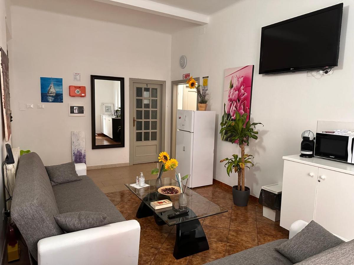 Crown Guest House Пиза Екстериор снимка