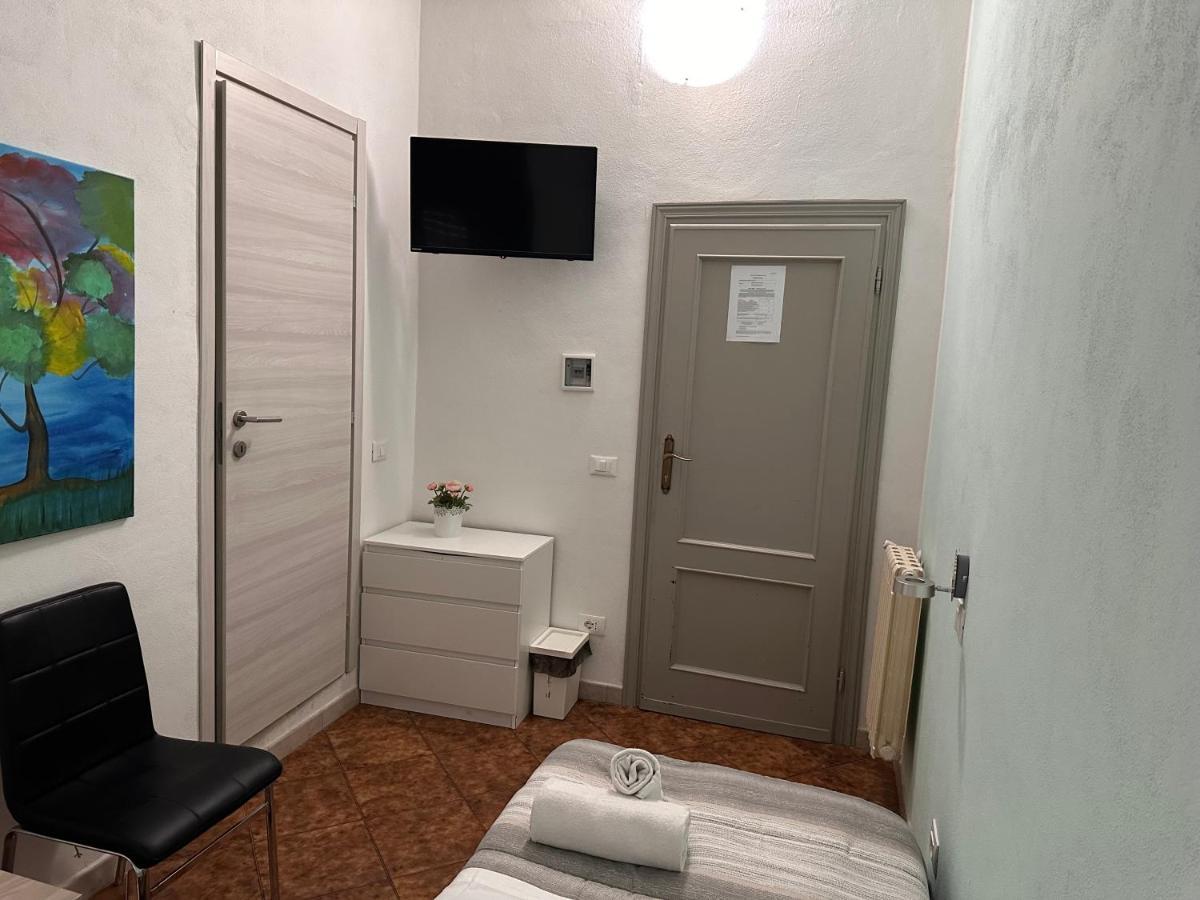 Crown Guest House Пиза Екстериор снимка