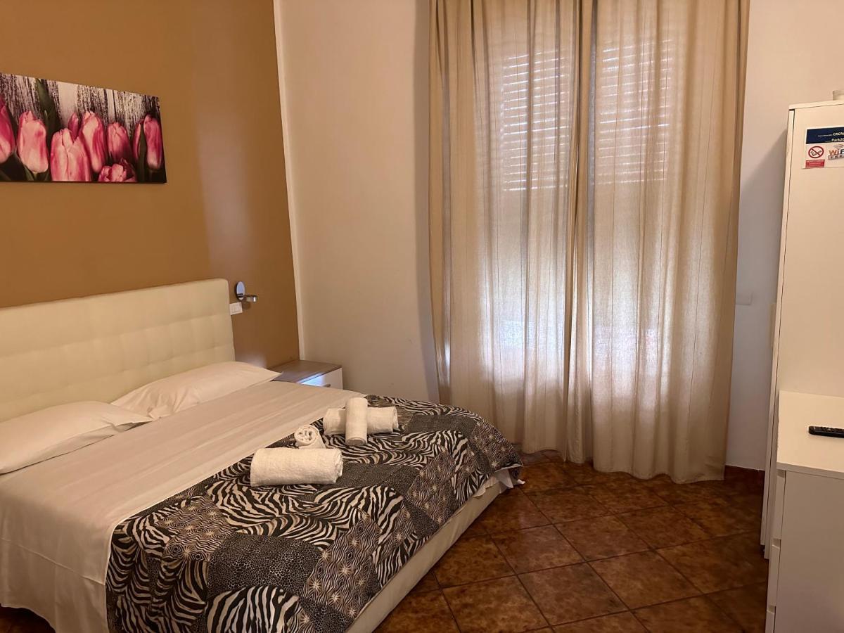 Crown Guest House Пиза Екстериор снимка