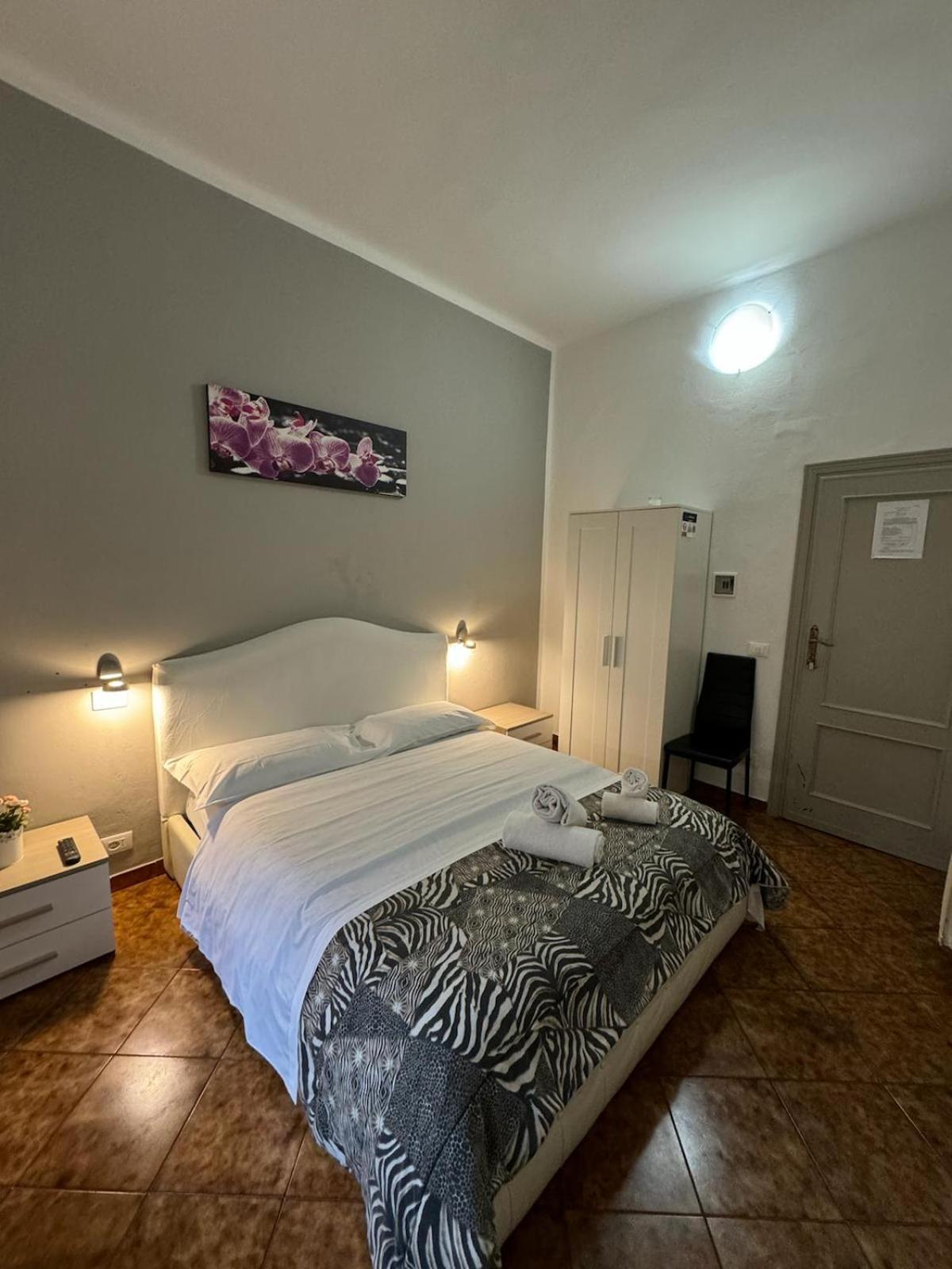 Crown Guest House Пиза Екстериор снимка