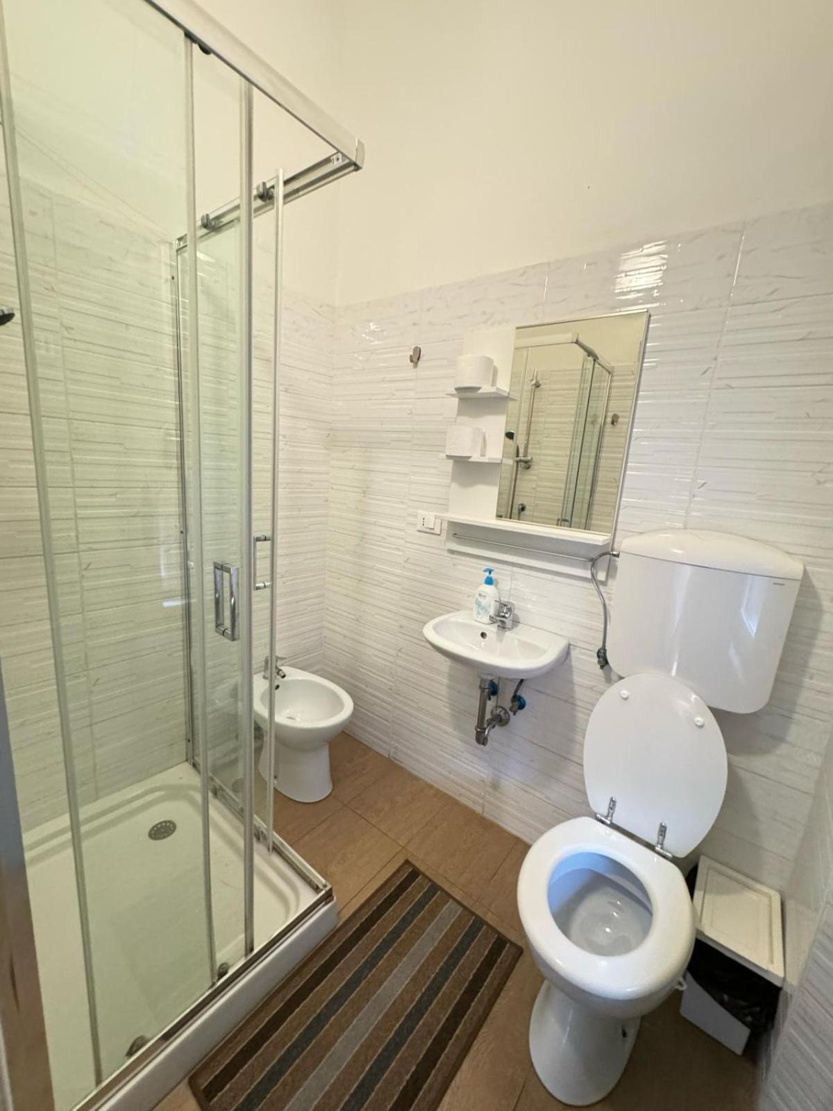 Crown Guest House Пиза Екстериор снимка