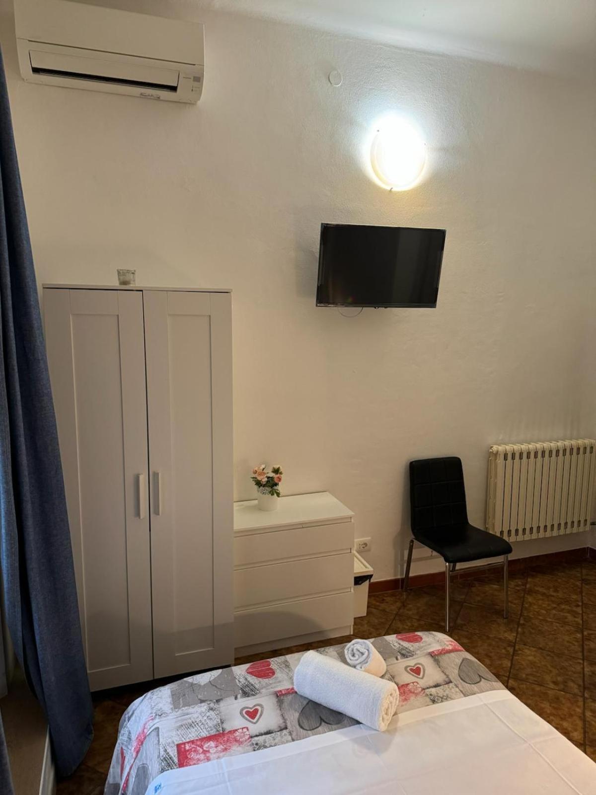 Crown Guest House Пиза Екстериор снимка