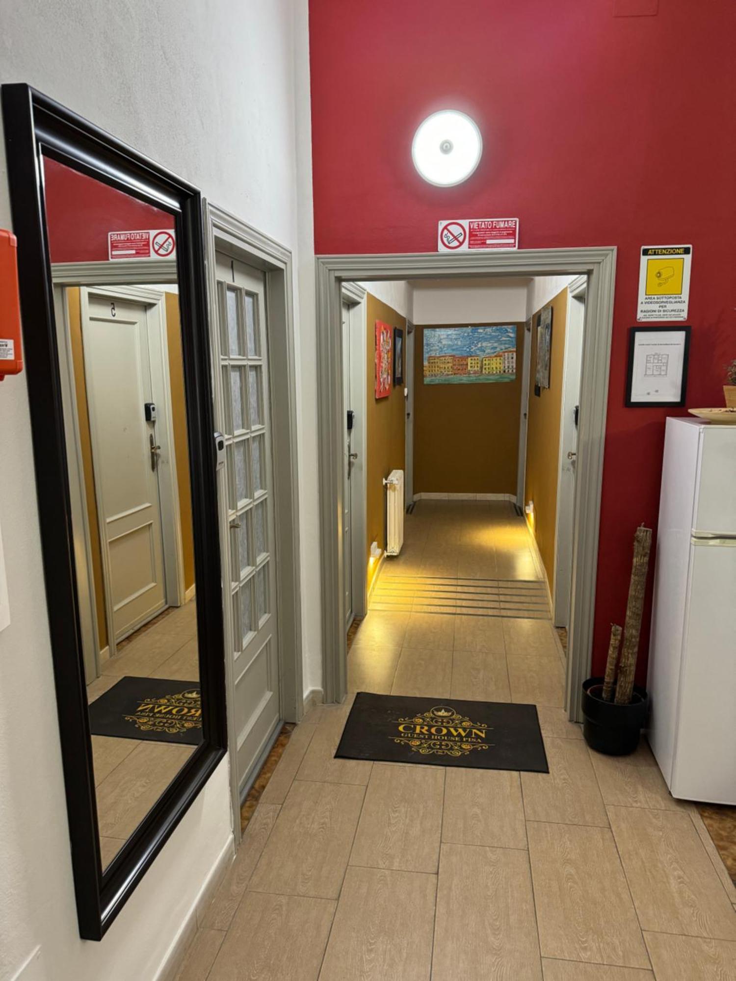 Crown Guest House Пиза Екстериор снимка